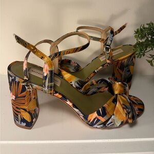 Antonio Melani Floral Tropical Heels Size 10